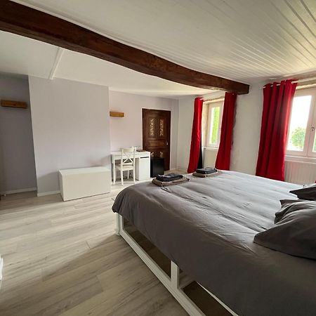 Au Clair De La Pierre - Chambres D'Hotes Siccieu-Saint-Julien-et-Carisieu Eksteriør billede